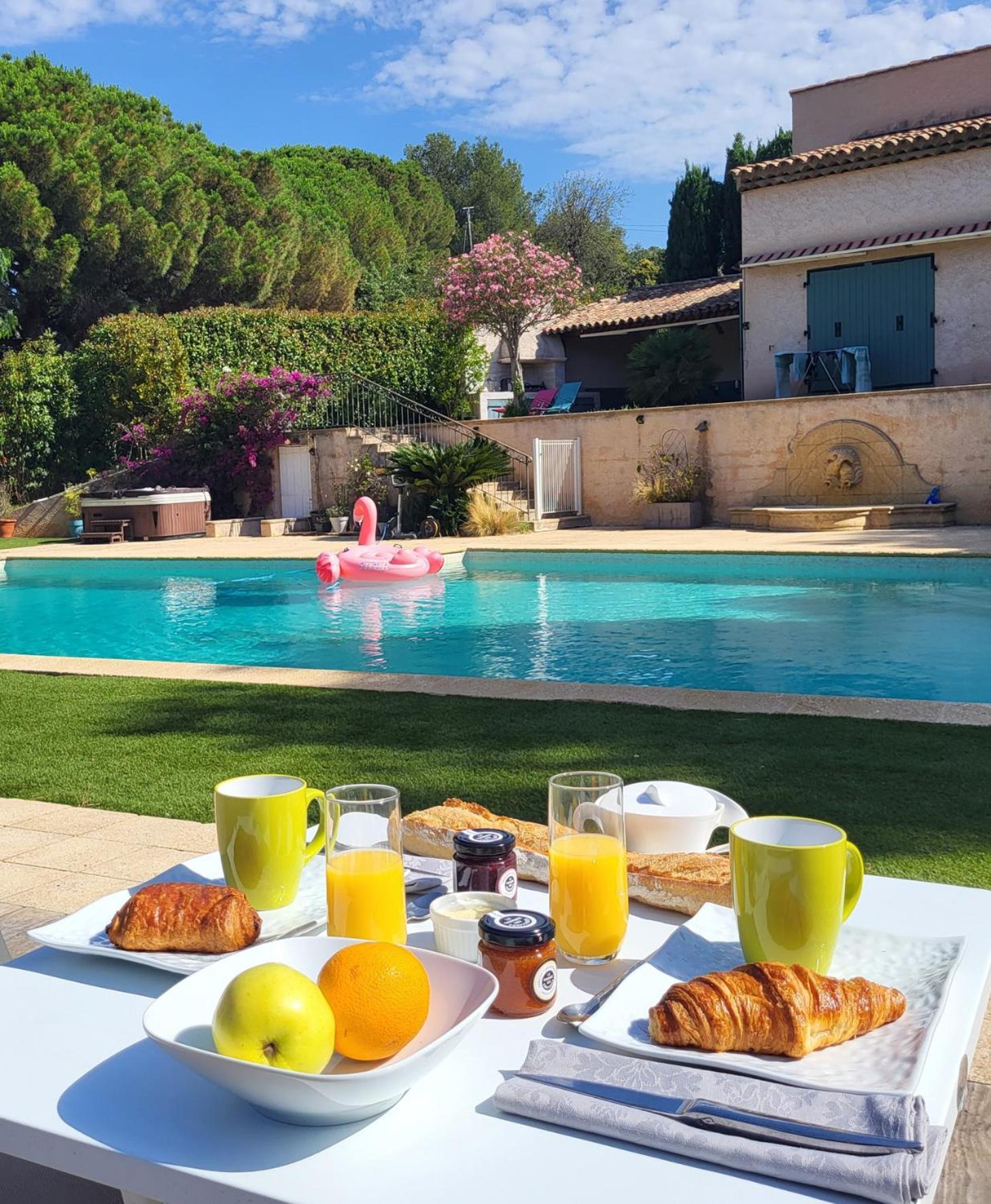 La Villa Romeo, Piscine Et Spa 생트막시메 외부 사진